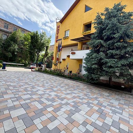 No Problem Hotel Yerevan Ngoại thất bức ảnh