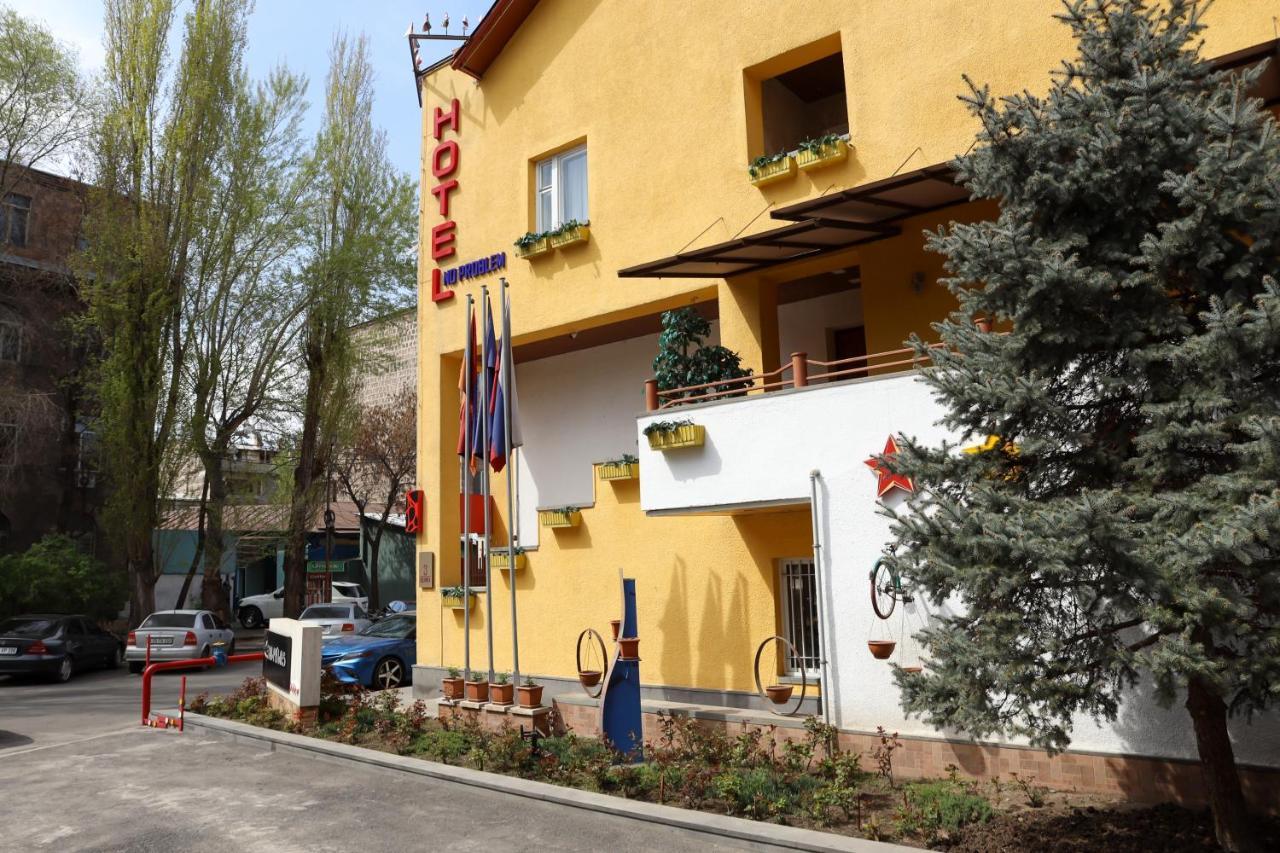 No Problem Hotel Yerevan Ngoại thất bức ảnh