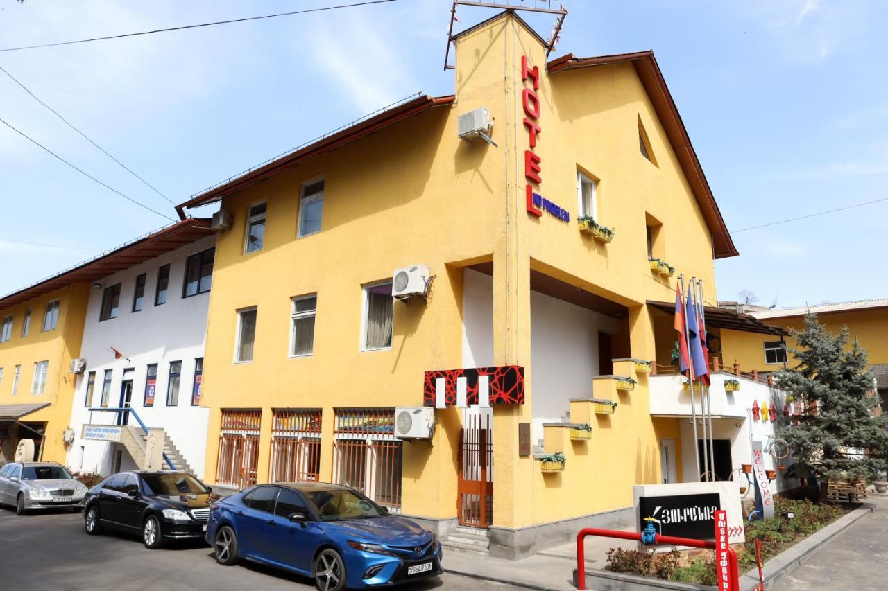 No Problem Hotel Yerevan Ngoại thất bức ảnh
