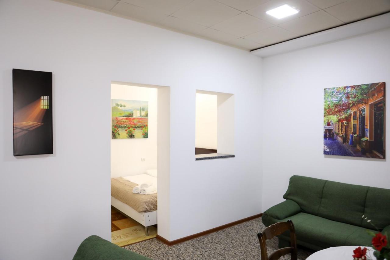 No Problem Hotel Yerevan Ngoại thất bức ảnh