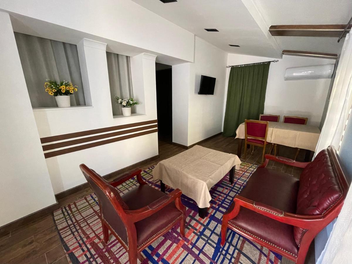 No Problem Hotel Yerevan Ngoại thất bức ảnh