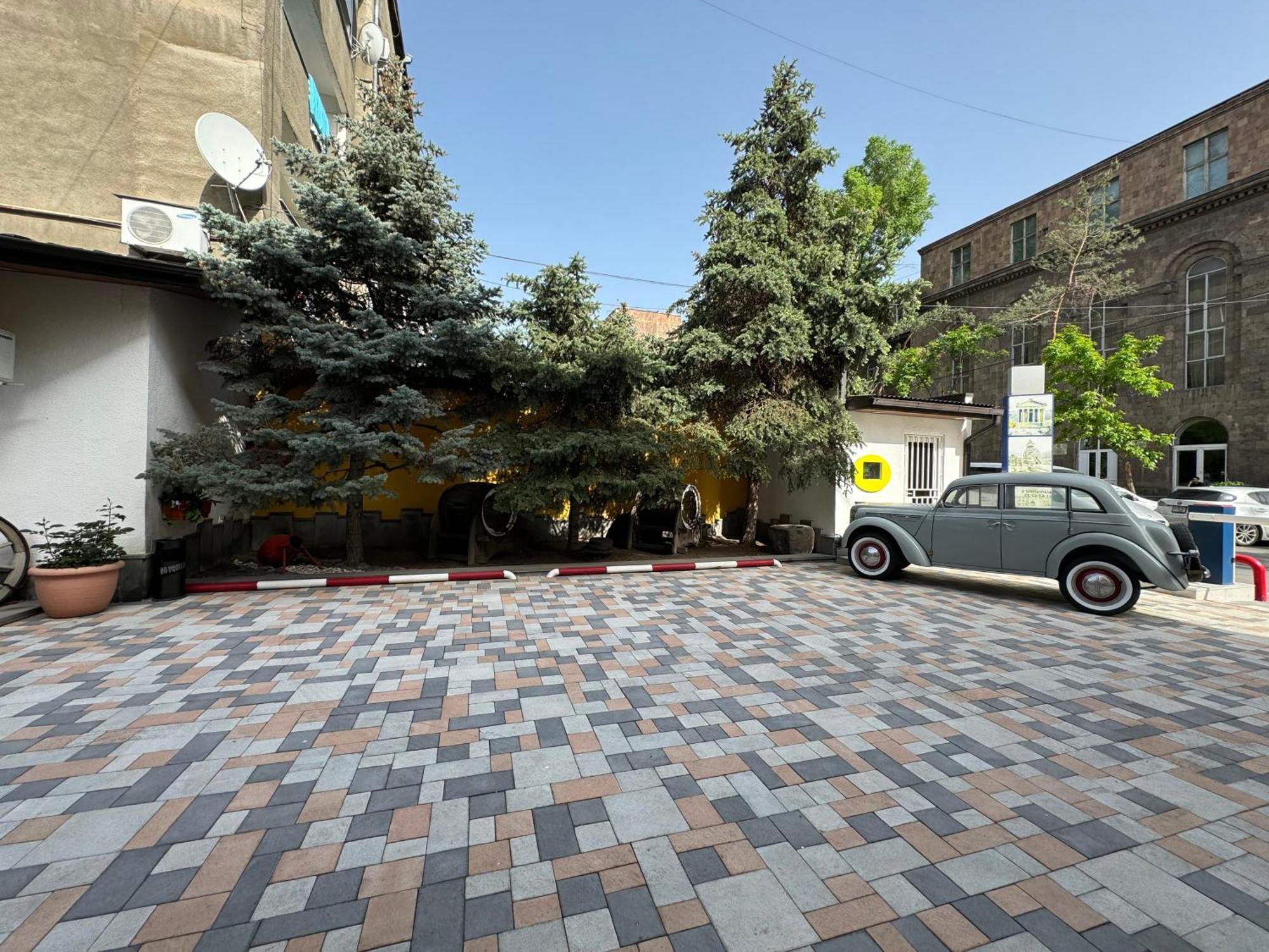 No Problem Hotel Yerevan Ngoại thất bức ảnh
